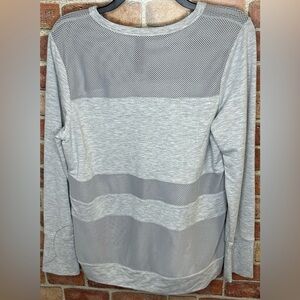 YOGALICIOUS Long Sleeve Top With Mesh Inserts size XL